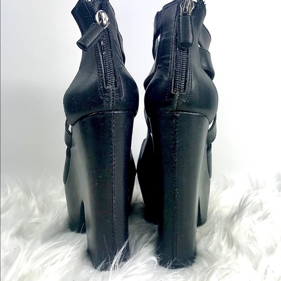 BCBGMaxazria Zoey Strappy Chunky Platform, Sz 7.5B - Picture 5 of 8